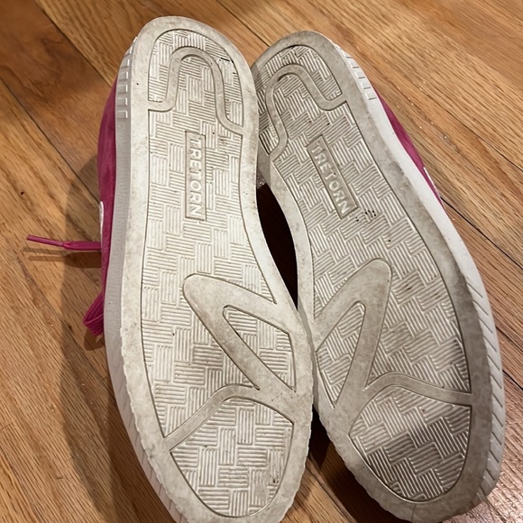 Tretorn pink suede sneaker - Picture 2 of 3